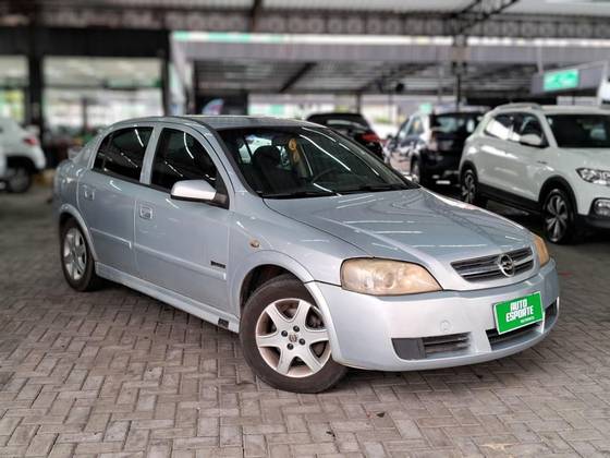 CHEVROLET ASTRA 2.0 MPFI ADVANTAGE 8V FLEX 4P MANUAL CHEVROLET ASTRA 2.0 MPFI ADVANTAGE 8V FLEX 4P MANUAL
